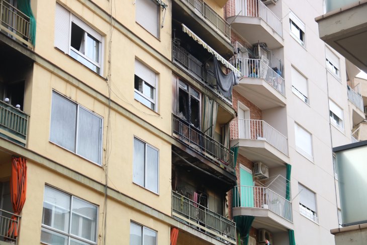 Setze ferits, cap d’ells de gravetat, en un incendi d’habitatge ja estabilitzat a Lleida