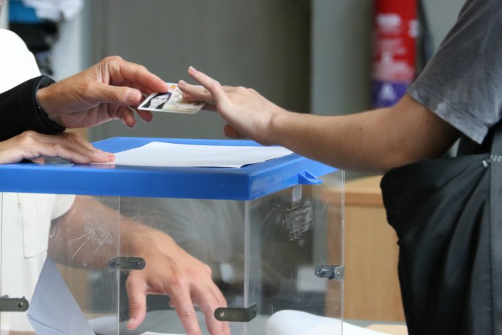 Obren els col·legis electorals amb més de 5,7 milions catalans cridats a les urnes per les eleccions europees
