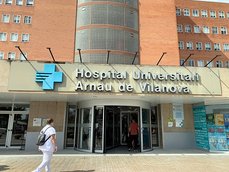 L'Hospital Arnau de Vilanova de Lleida renova el vestíbul principal per oferir una millor acollida als usuaris