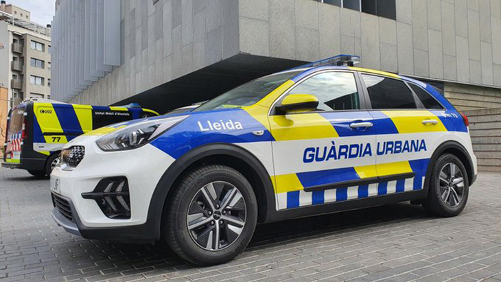 Almenys un detingut per una baralla entre una desena de persones al centre de Lleida
