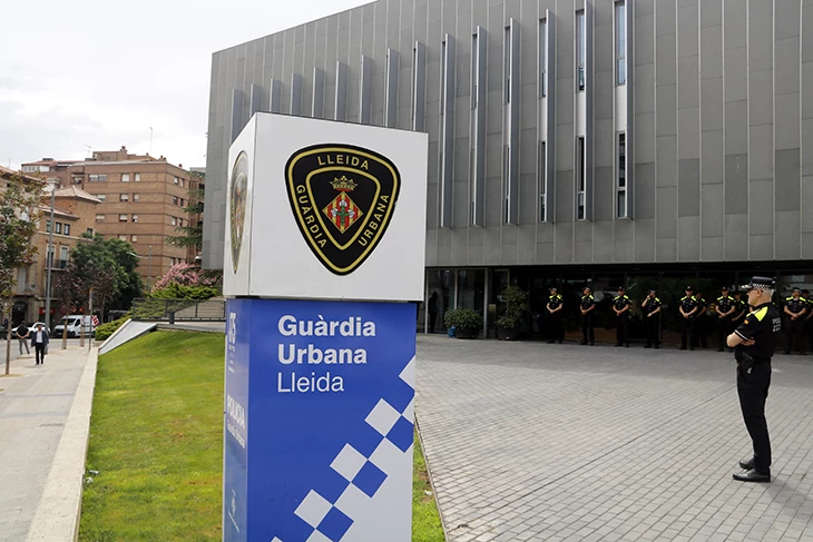 Detenen a Lleida un home per violar la seva filla de 20 anys al carrer al davant d’un altre fill de 8 anys