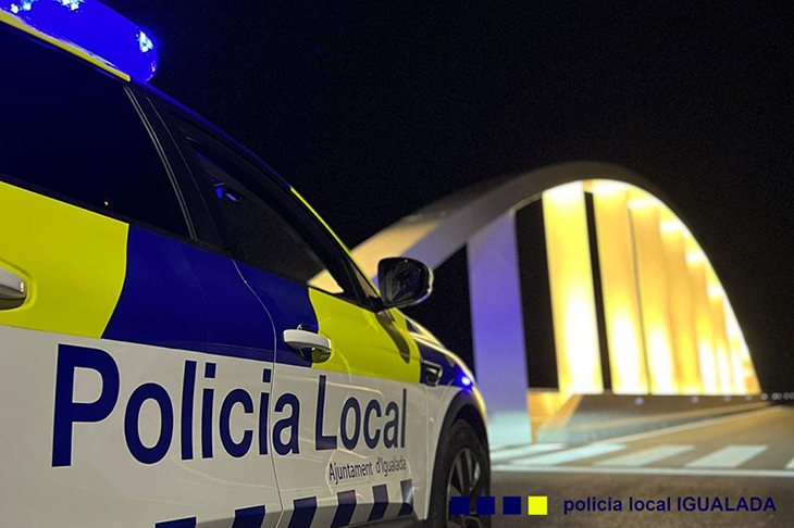 Enxampen dos lladres a Igualada que intentaven trencar l'aparador d'una joieria amb un martell de grans dimensions