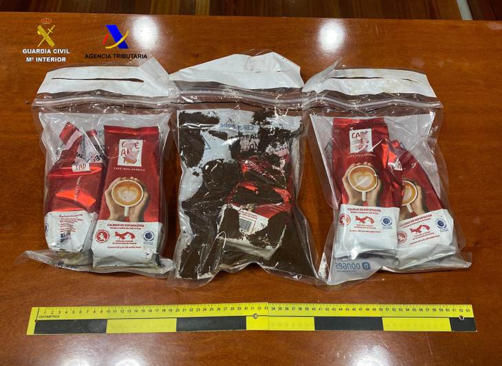 Intercepten cocaïna negra barrejada amb cafè molt en un paquet que s'enviava de Sud-Amèrica a Reus