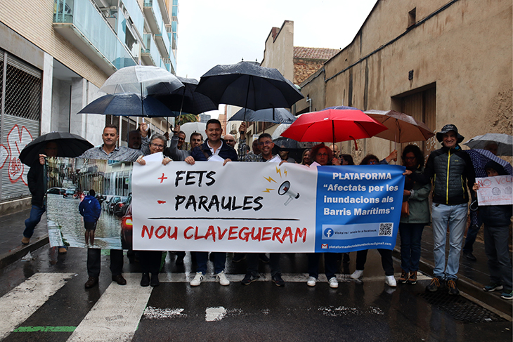 Mig miler de veïns dels barris marítims de Tarragona diuen "prou" a les inundacions i exigeixen solucions definitives