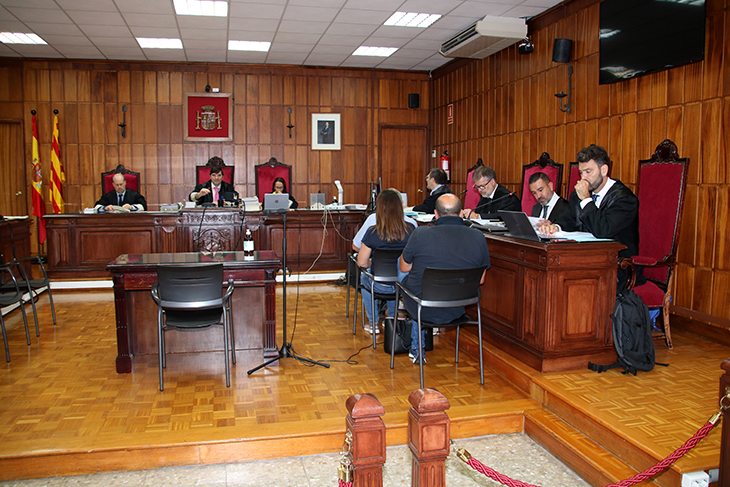 Un expolicia de Roda de Berà declara en el judici contra l'exalcalde que va retirar 3.000 euros per petició del batlle