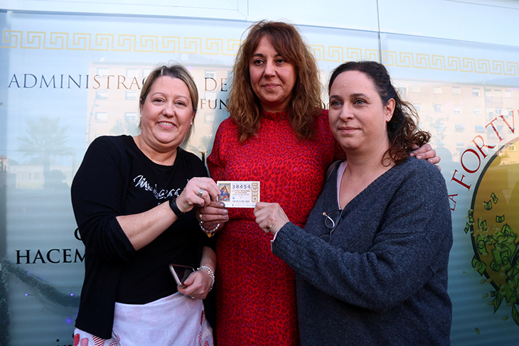 Una guanyadora d'un cinquè premi a Tarragona: "Vam comprar l'últim dècim fa dos dies"