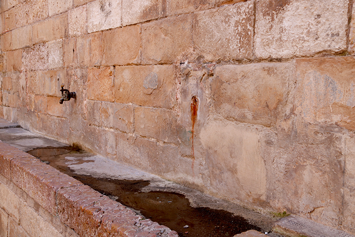 L'Ajuntament de Montblanc calcula que el robatori de quinze aixetes de fonts costarà entre 4.000 i 5.000 euros