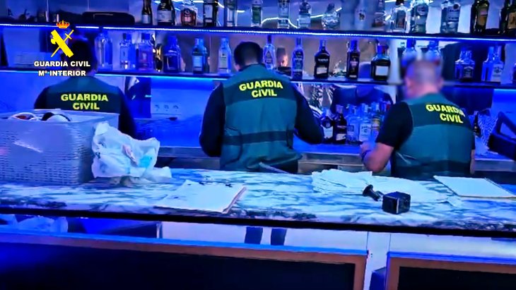 Cau una organització criminal que explotava sexualment nou dones en prostíbuls d'Alcanar i Vinaròs