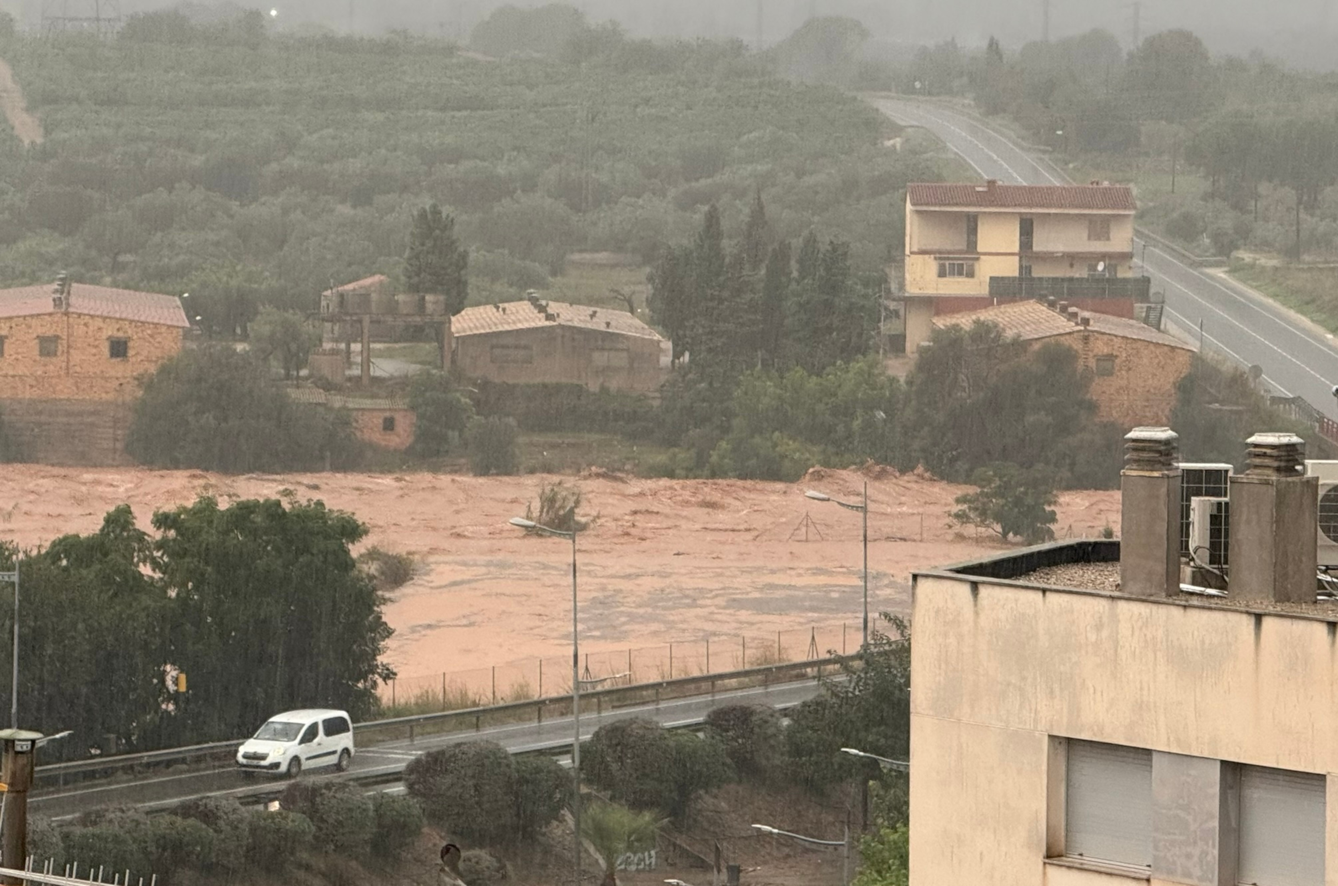 Suspeses les classes de dilluns a les Terres de l'Ebre i el Baix Camp
