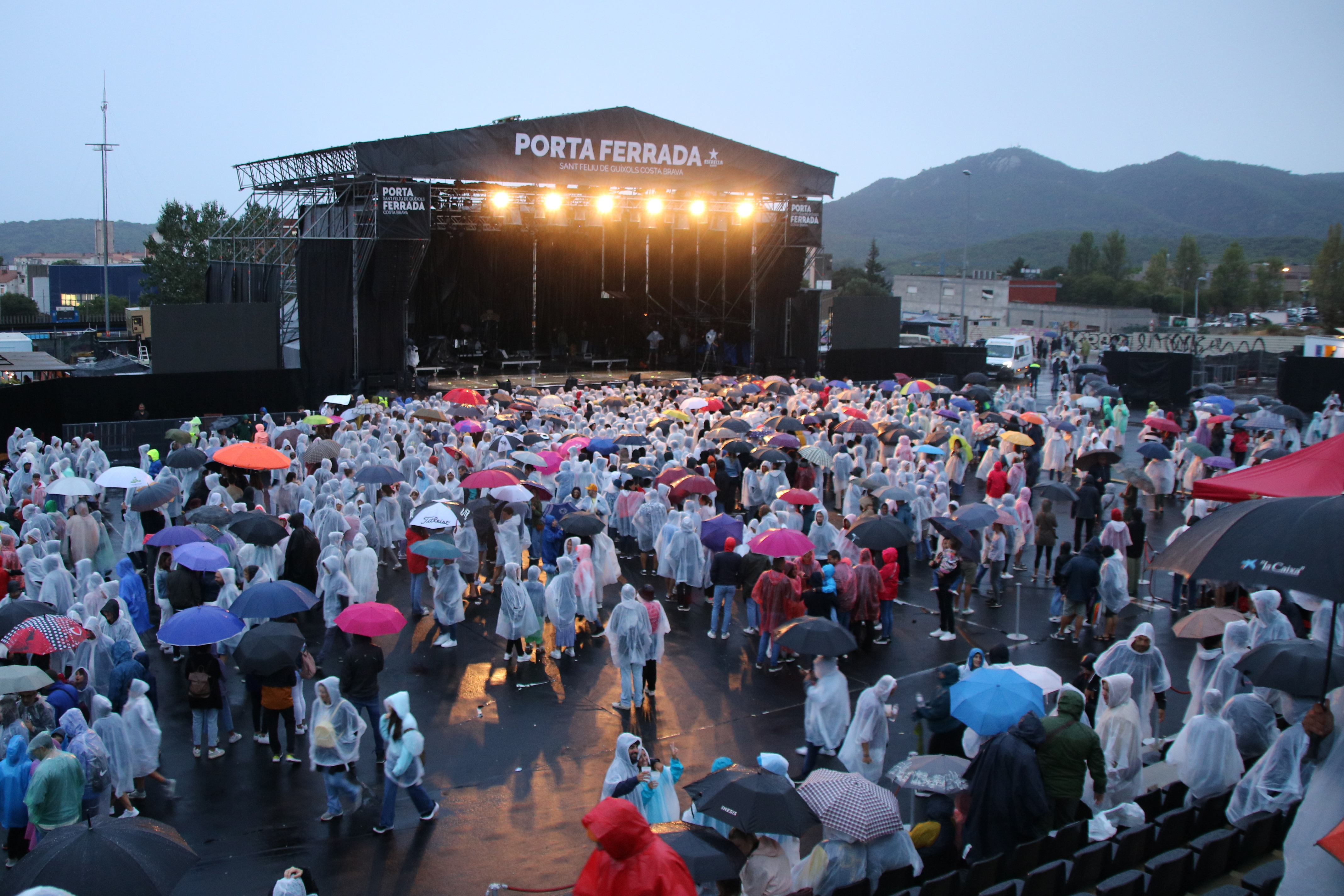 El Festival de la Porta Ferrada suspèn l'últim concert d'aquesta 61a edició per la pluja
