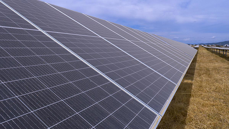 Surt a informació pública el projecte per construir una planta solar de 73.400 panells a Tivissa, Rasquera i Ginestar