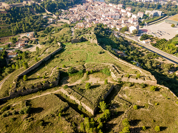 L'Ajuntament de Tortosa inicia la compra de la part del fortí de Tenasses que encara és de propietaris privats
